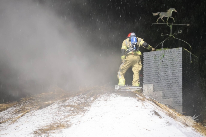 Opnieuw brand op dak van woning