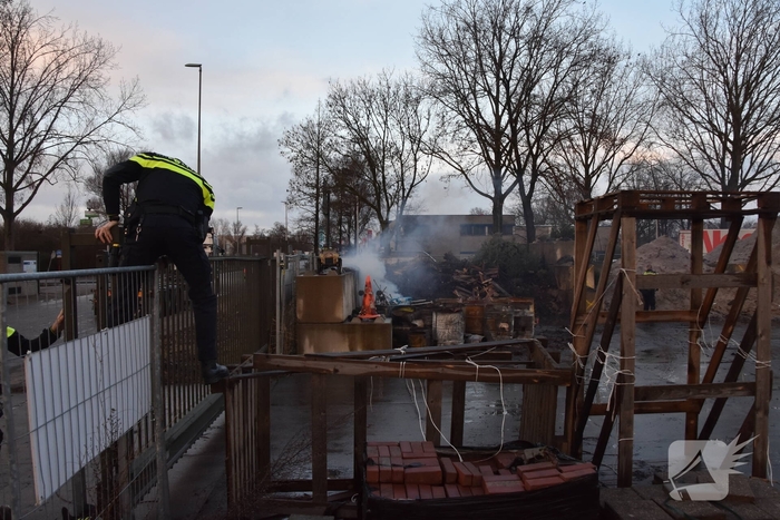 Beginnende brand geblust door politie