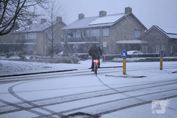 Flinke sneeuwval op tweede dag van jaar