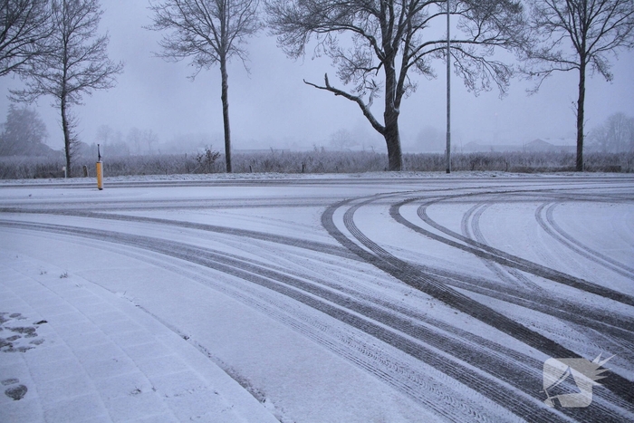 Flinke sneeuwval op tweede dag van jaar