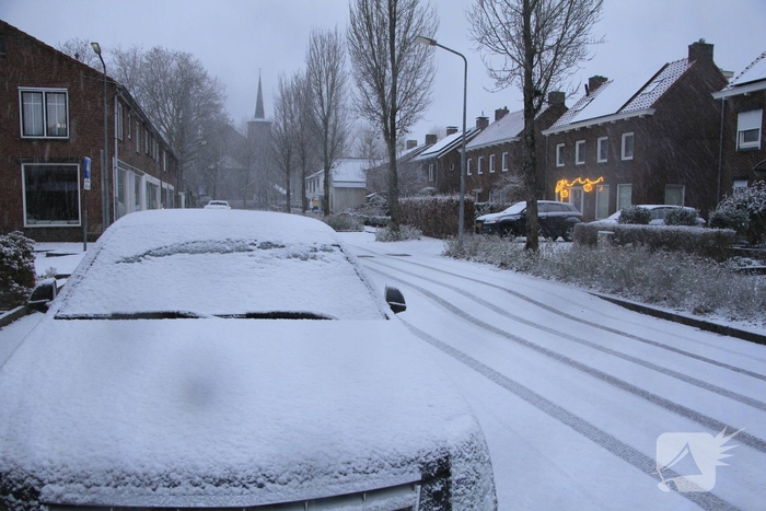 Flinke sneeuwval op tweede dag van jaar