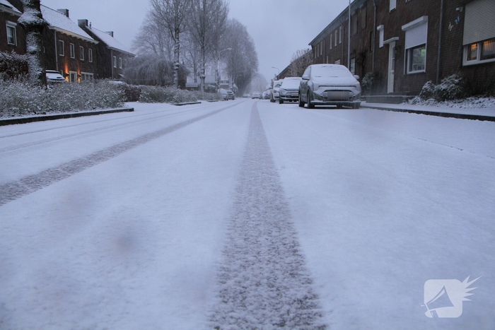 Flinke sneeuwval op tweede dag van jaar