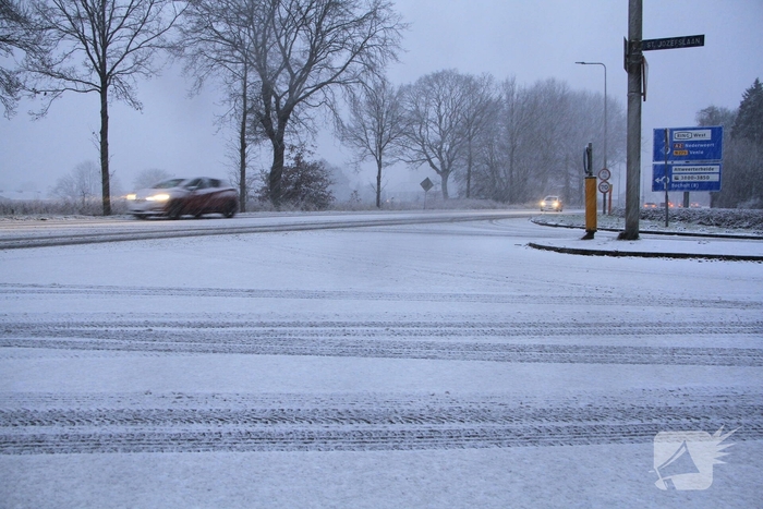 Flinke sneeuwval op tweede dag van jaar