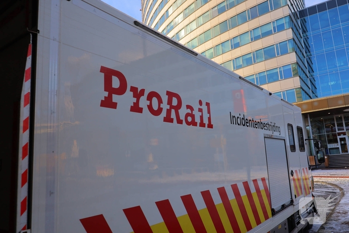 Aanrijding tussen persoon en trein veroorzaakt verkeersstremming