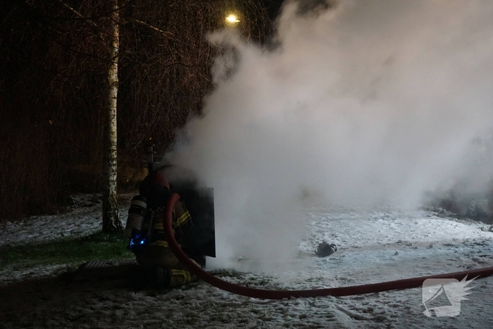 Rookontwikkeling bij brand in afvalcontainer