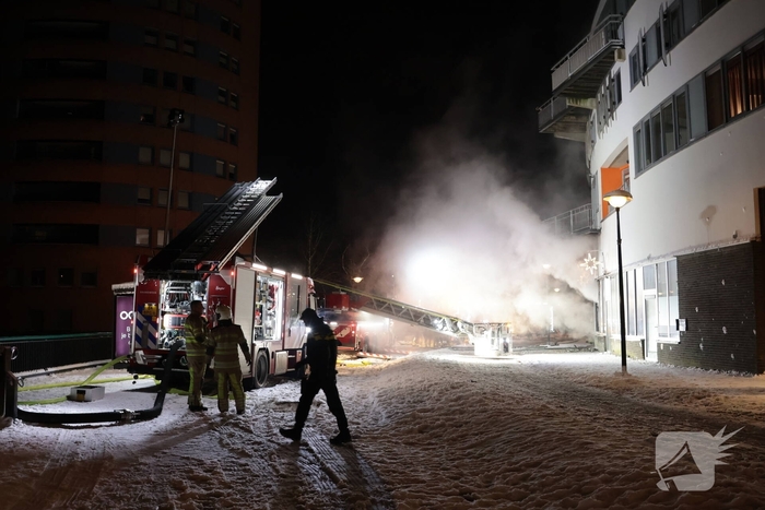 Uitslaande brand in restaurant leidt tot ontruiming appartementen