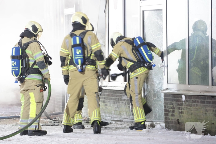 Uitslaande brand in restaurant leidt tot ontruiming appartementen