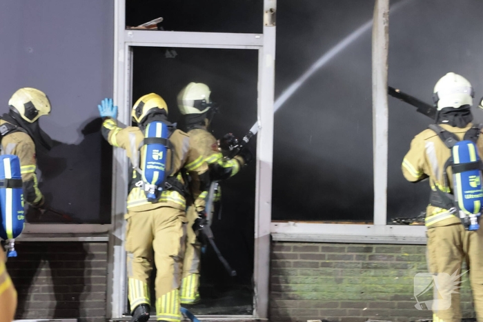 Uitslaande brand in restaurant leidt tot ontruiming appartementen