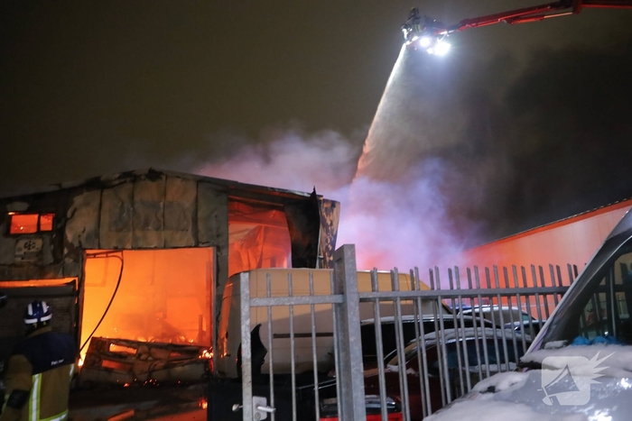 Grote brand op autosloperij