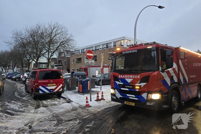 Middelbrand in snackbar zorgt voor rookpluimen