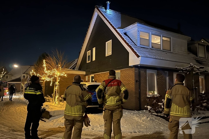 Brand in schoorsteen van woning
