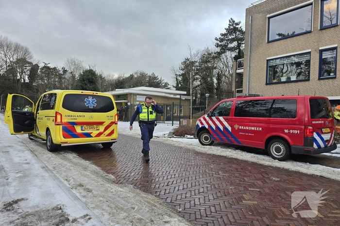 Rioollucht zorgt voor ontruiming school
