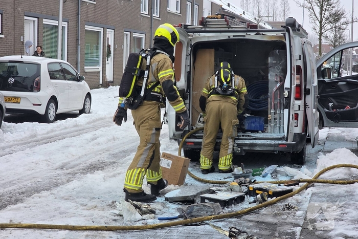 Brand in bestelbus geblust