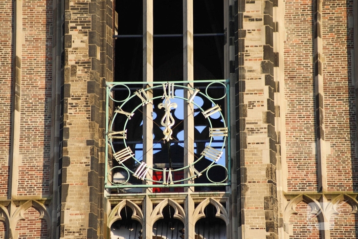Domtoren mist nog altijd minutenwijzer