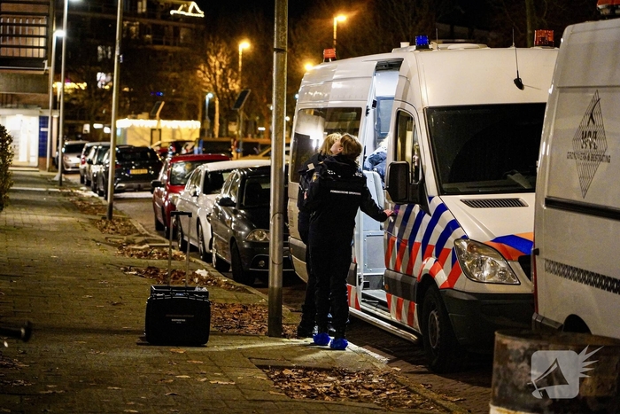 Vrouw overleden aangetroffen, man aangehouden