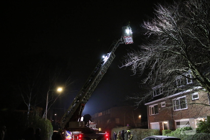 Brandweer dooft schoorsteenbrand