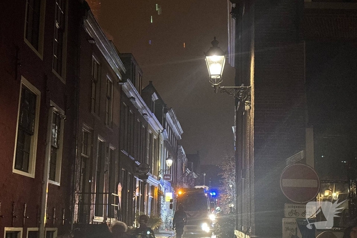 Grote brand in woning leidt tot massale brandweerinzet