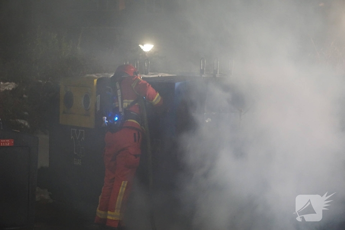 Papiercontainer in brand