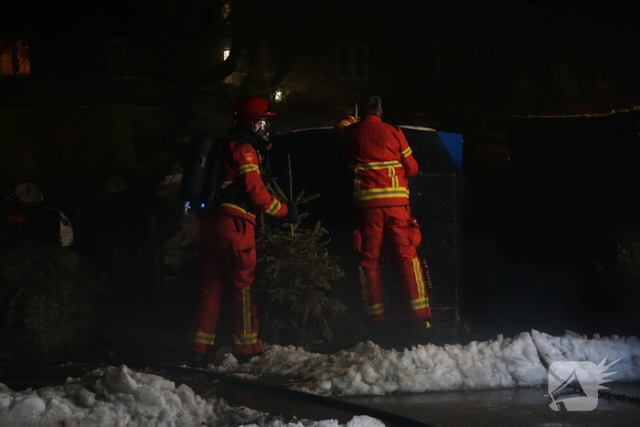 Papiercontainer in brand