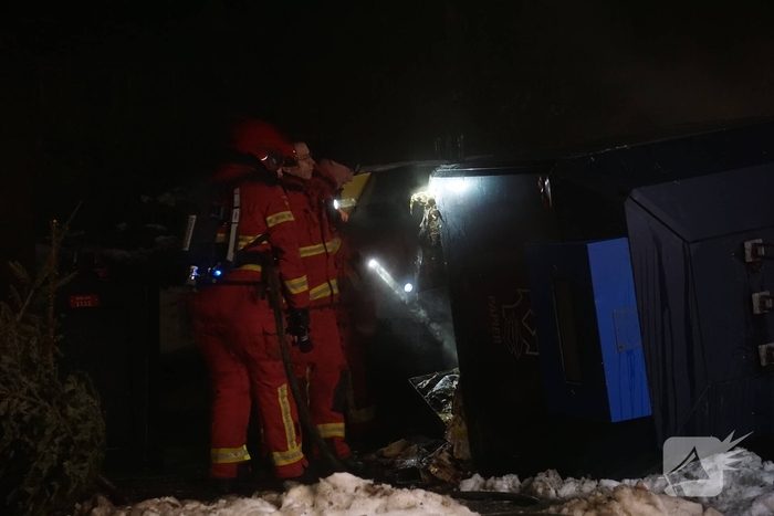 Papiercontainer in brand