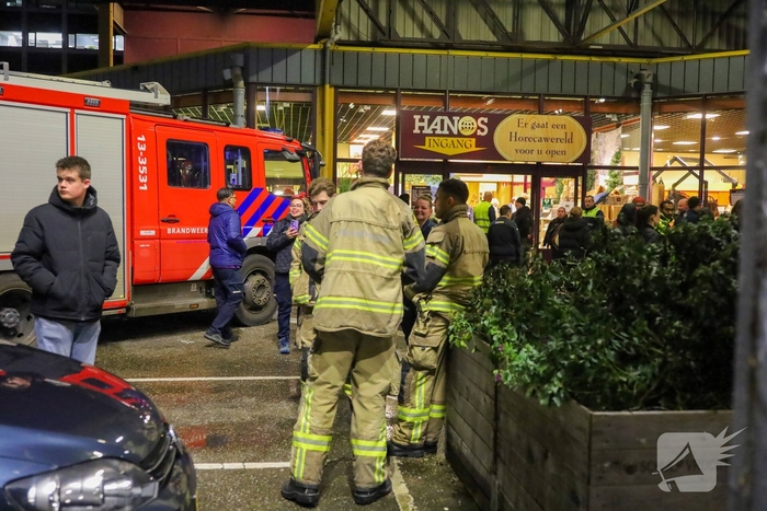Brand in kantoorpand leidt tot ontruiming
