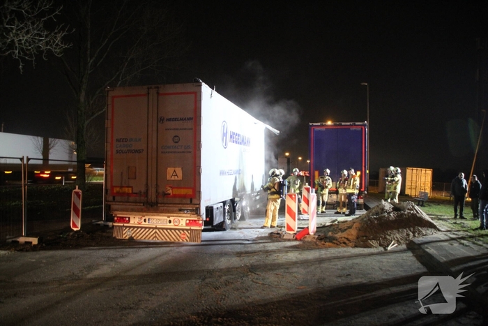 Brand aan trailer vrachtwagen onder controle