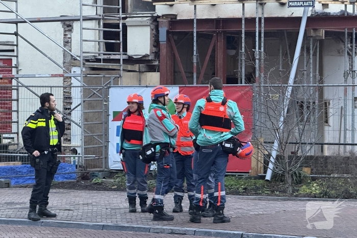 Meerdere explosies, woning verwoest, minstens één slachtoffer