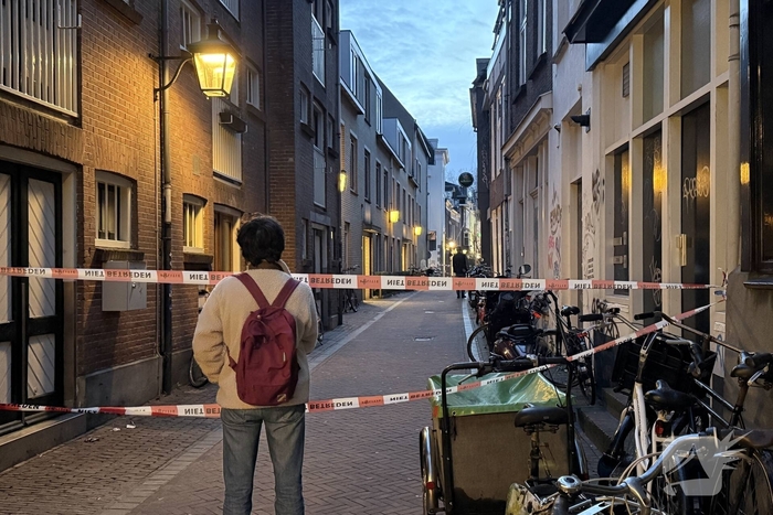 Meerdere explosies, woning verwoest, minstens één slachtoffer