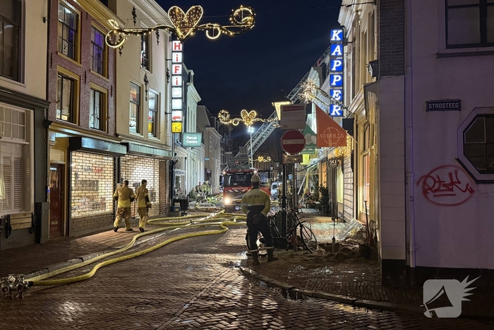 Meerdere explosies, woning verwoest, minstens één slachtoffer