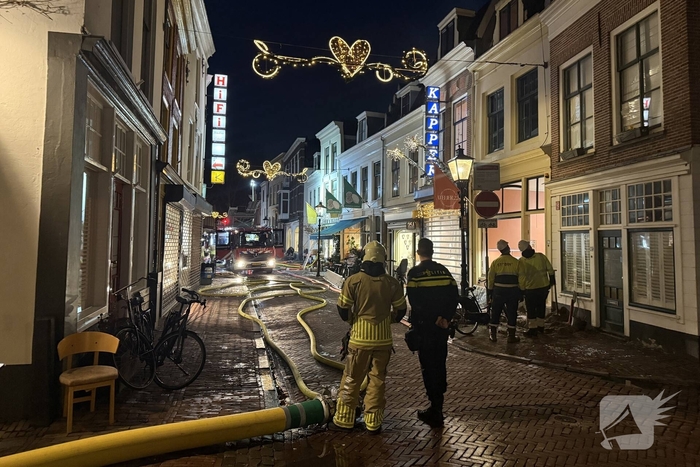 Meerdere explosies, woning verwoest, minstens één slachtoffer