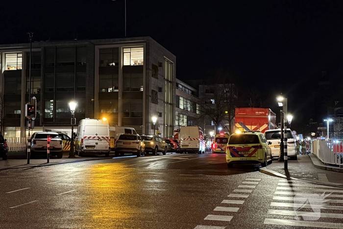 Meerdere explosies, woning verwoest, minstens één slachtoffer