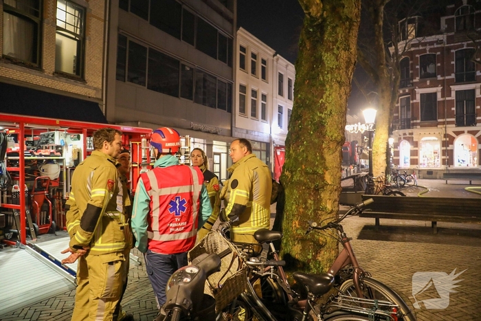 Meerdere explosies, woning verwoest, minstens één slachtoffer