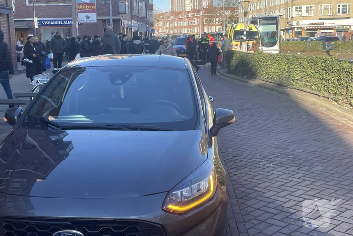 Voetganger gewond bij aanrijding door auto