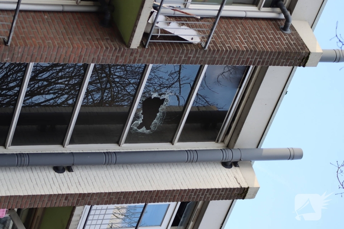 Brand in woning leidt tot afzetting van de straat