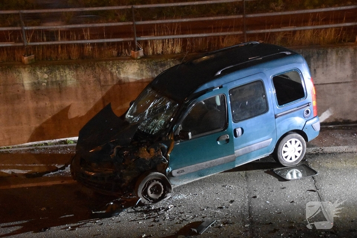 Ongeval veroorzaakt zware schade