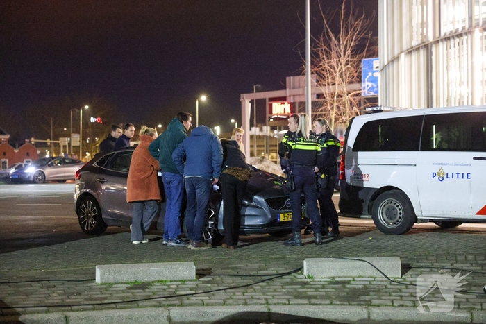Vechtpartij bij verkeersruzie bezoekers Vrienden van Amstel
