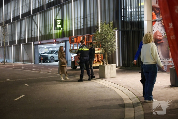Vechtpartij bij verkeersruzie bezoekers Vrienden van Amstel