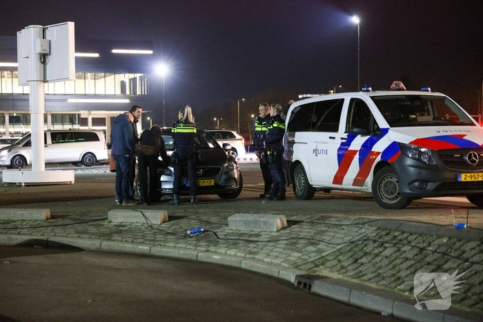 Vechtpartij bij verkeersruzie bezoekers Vrienden van Amstel