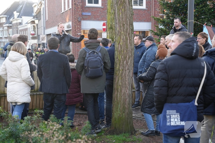 Activisten protesteren tegen Frontrunners Ministries