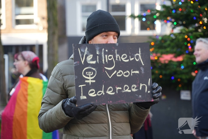 Activisten protesteren tegen Frontrunners Ministries