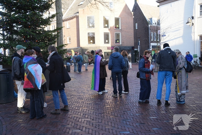 Activisten protesteren tegen Frontrunners Ministries