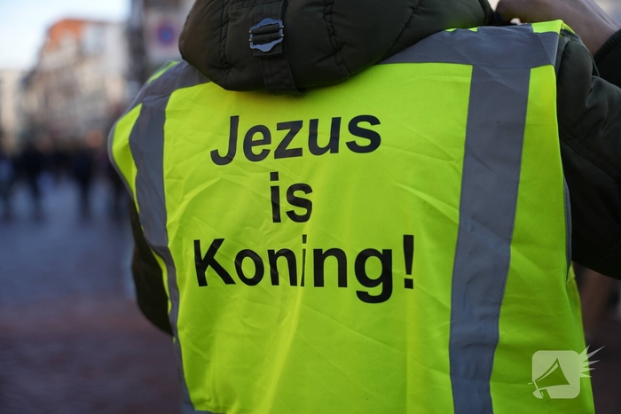 Activisten protesteren tegen Frontrunners Ministries