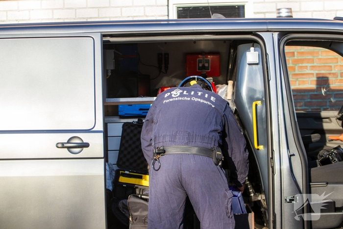 Dode en veel schade na woningbrand