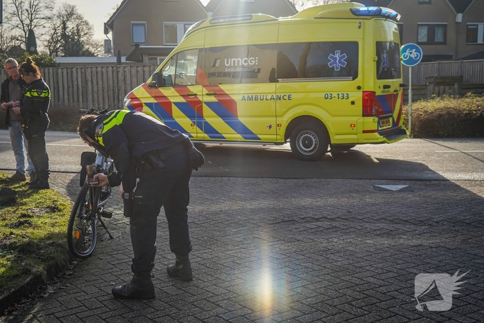 Fietser gewond bij botsing met auto