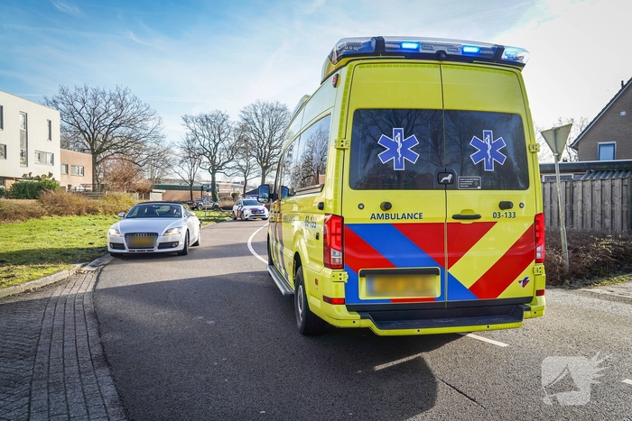 Fietser gewond bij botsing met auto