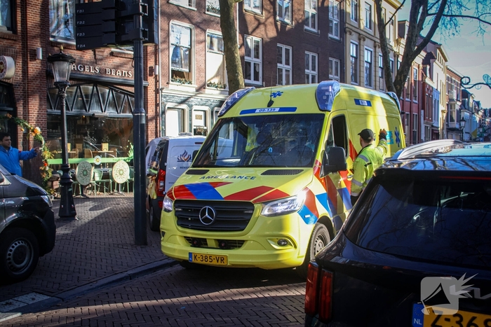 Totale verwoesting na explosies, schade bij daglicht duidelijk te zien