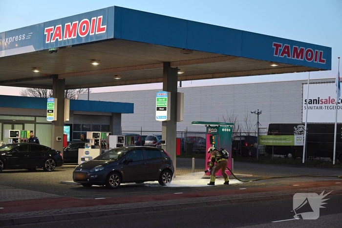 Benzine lekkage bij tankstation