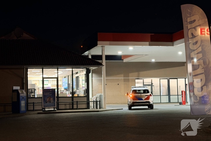 Medewerker tankstation bedreigd met mes