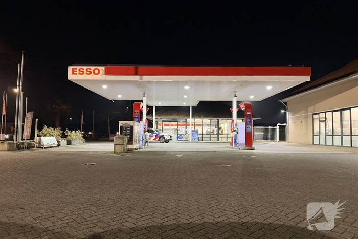 Medewerker tankstation bedreigd met mes