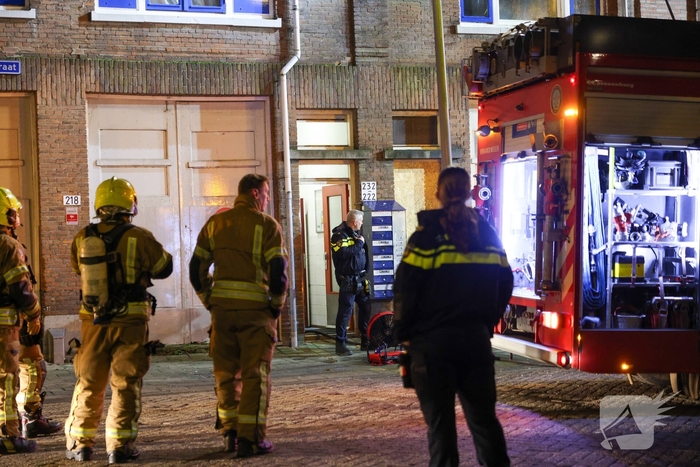 Brand in portiekwoning leidt tot evacuatie bewoners